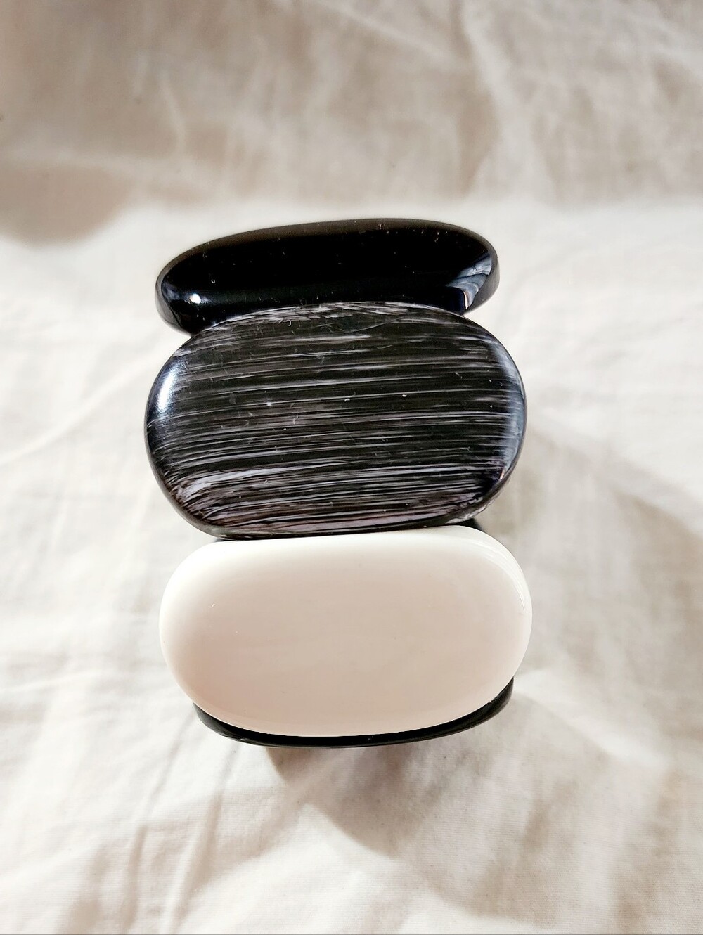 Stylish Black & White Resin Stretch Bracelet